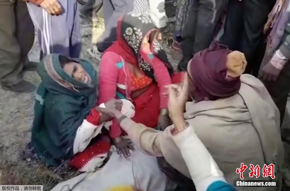 印度西部一座寺庙发生踩踏事件，造成6人死亡，数十人受伤